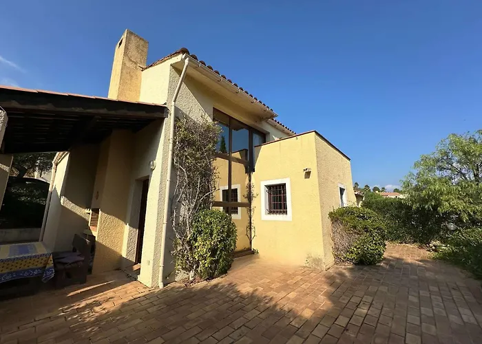 Villa Le Levant Maison Pour 6 Personnes à Proximité Du Golf De Valcros à La Londe Les Maures *