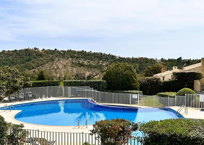 Villa Le Levant Maison Pour 6 Personnes à Proximité Du Golf De Valcros à La Londe Les Maures